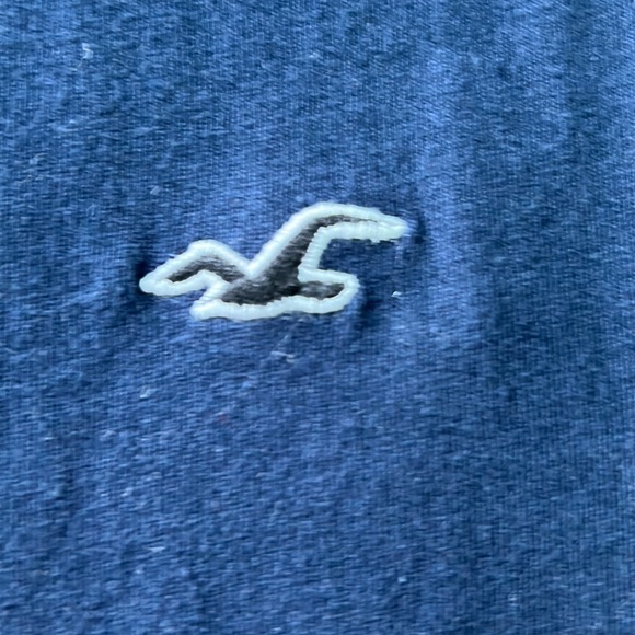 Hollister Plain Navy Tee Medium - Picture 2 of 5